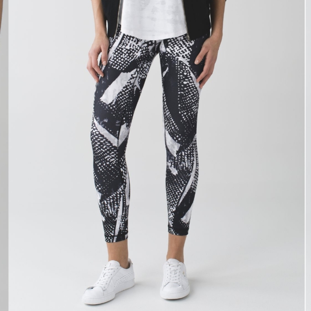 Lululemon High Times Pant  Luon Static Mist White Black